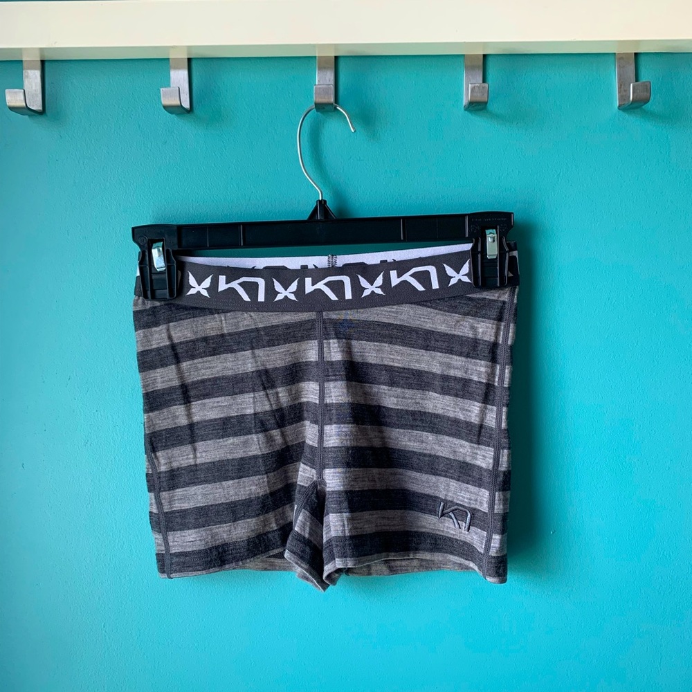 Kari Traa black and gray woman boxers